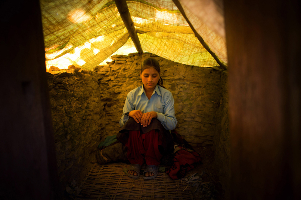 01_pulitzer_chaupadi_portraits_05